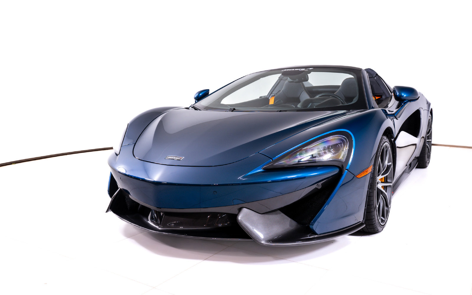 Used 2018 McLaren 570S Spider RWD image 12