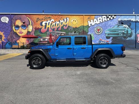 Used 2022 Jeep Gladiator Rubicon w/ LED Lighting Group AWD/4WD image 2
