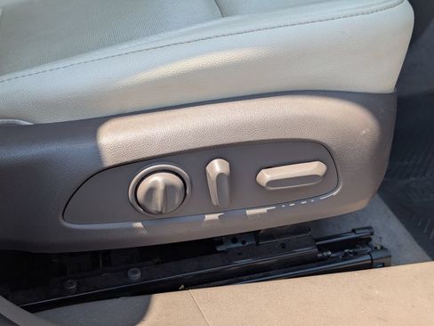 Used 2019 Chevrolet Malibu Premier FWD image 34