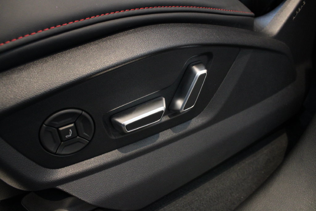New 2026 Audi SQ8 Prestige AWD/4WD image 3