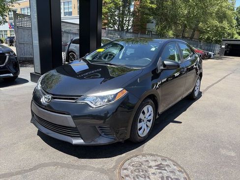 Used 2016 Toyota Corolla LE FWD image 1