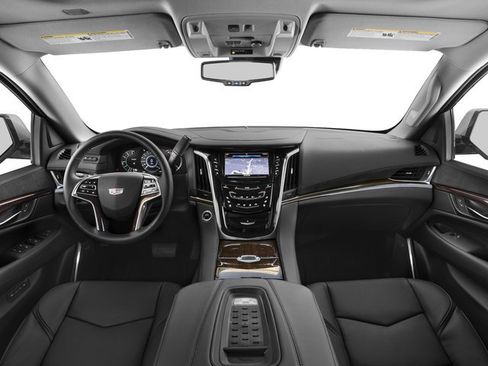 Used 2017 Cadillac Escalade Luxury AWD/4WD image 11