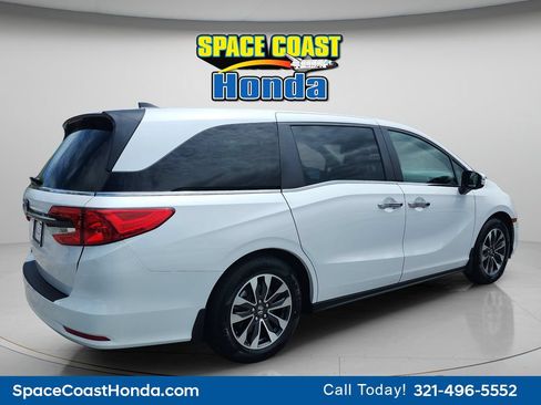 Certified 2024 Honda Odyssey EX-L image 11