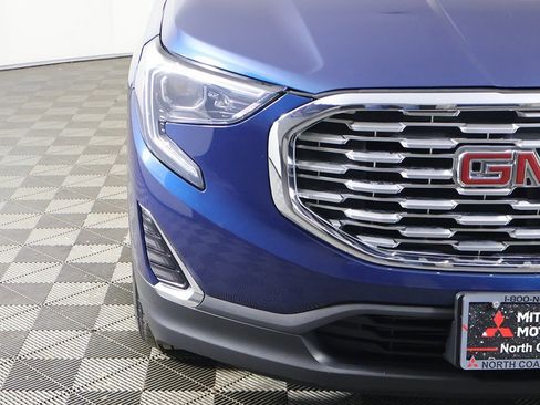 Used 2020 GMC Terrain SLE image 11