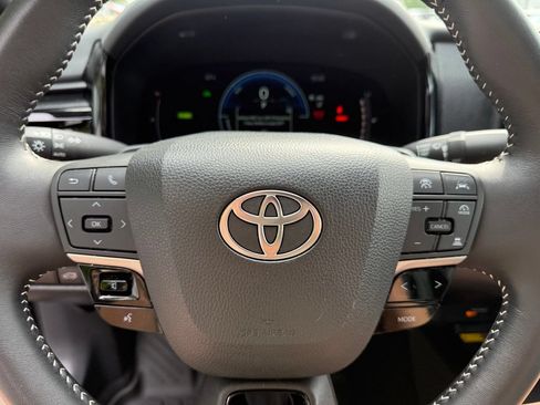 Certified 2025 Toyota Camry SE FWD image 31