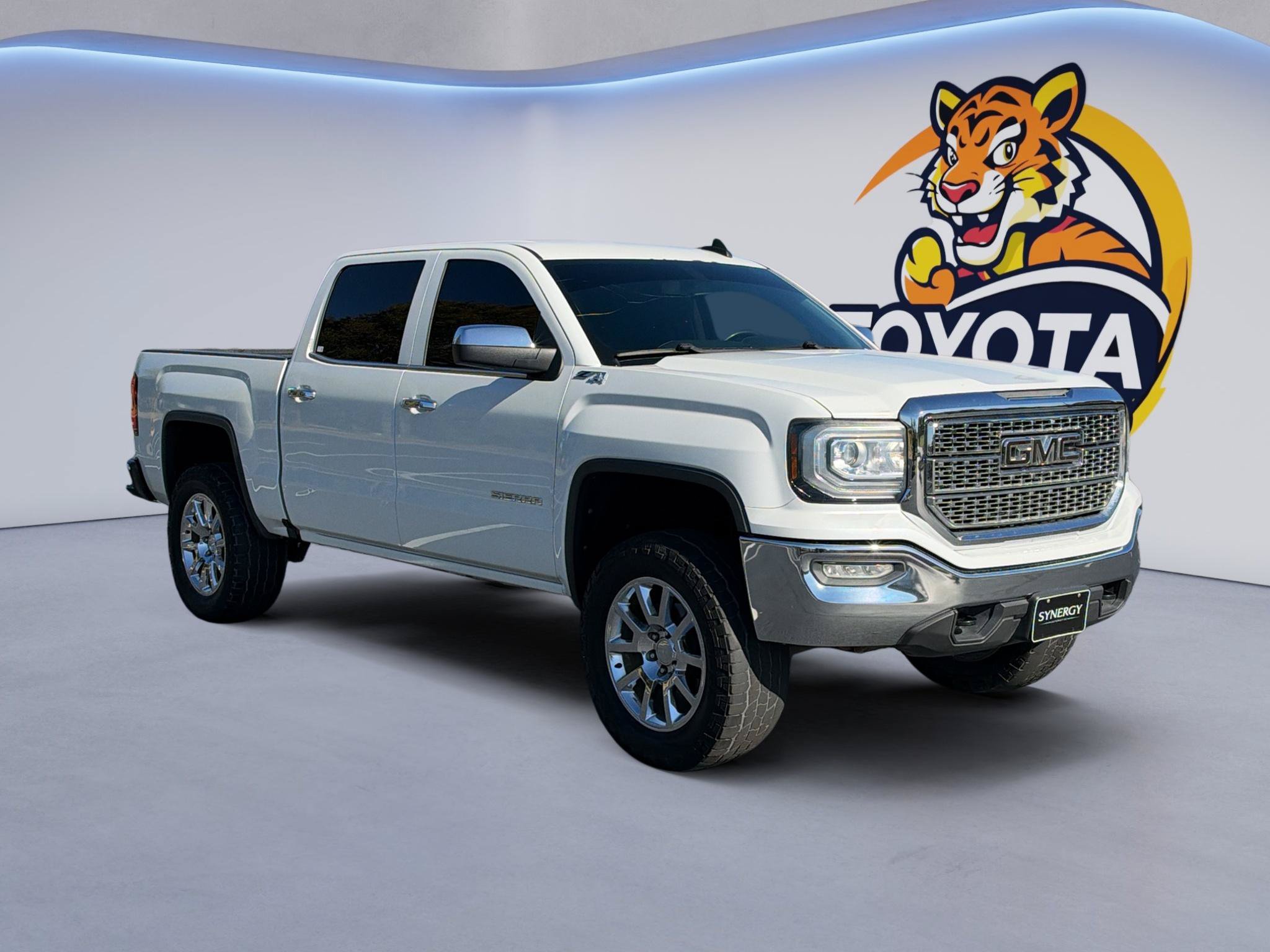 Used 2016 GMC Sierra 1500 SLE w/ SLE Value Package AWD/4WD image 3