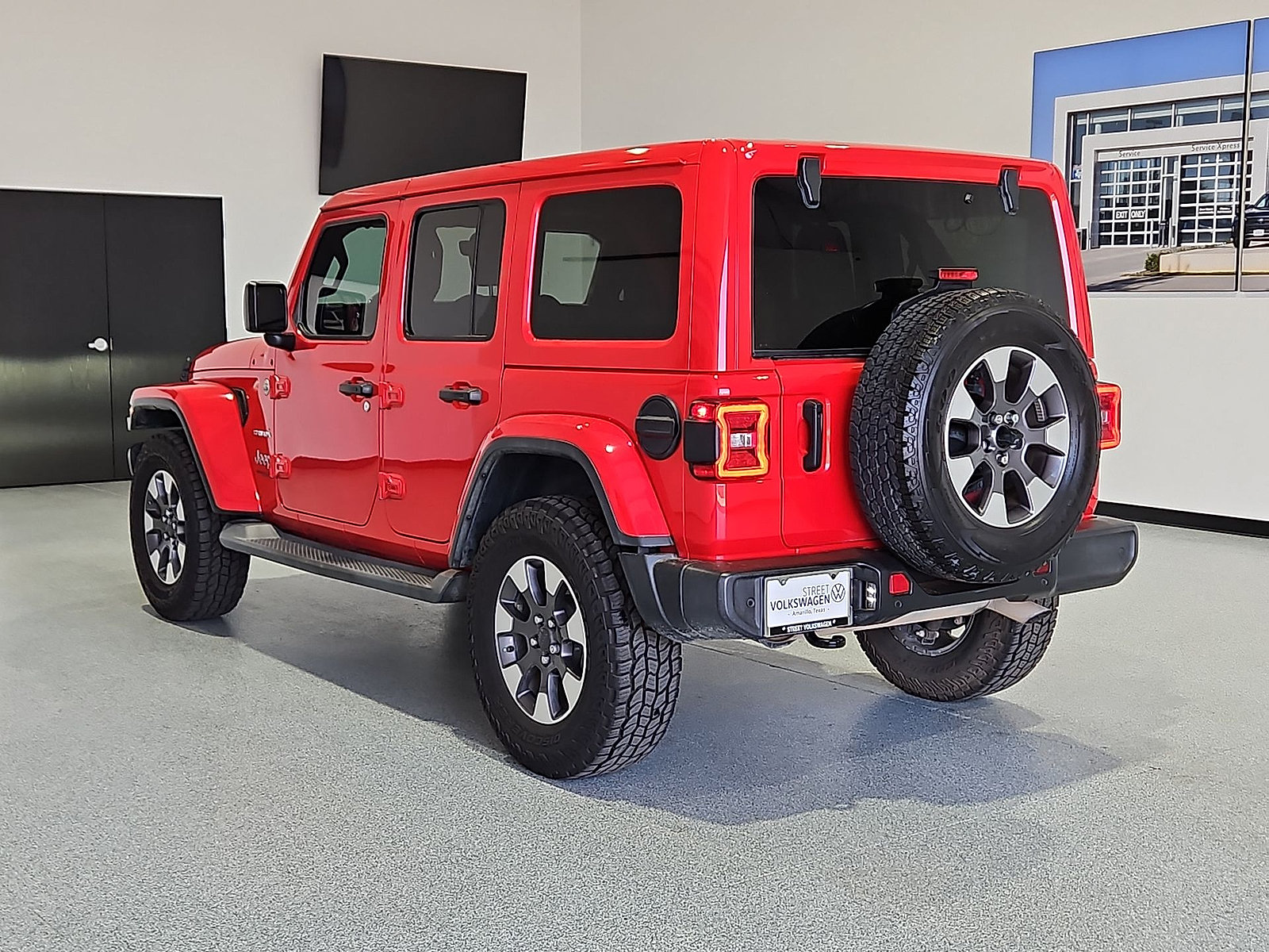 Used 2021 Jeep Wrangler Unlimited Sahara AWD/4WD image 6
