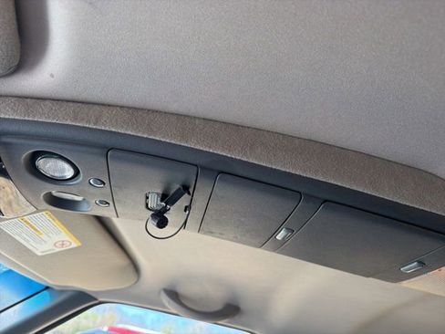 Used 2002 Chevrolet S10 Pickup LS w/ LS Preferred Equipment Group image 19