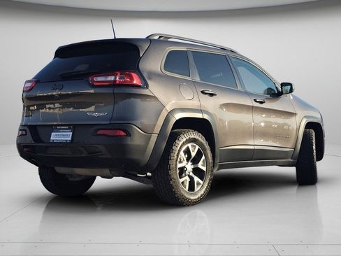 Used 2018 Jeep Cherokee Trailhawk image 21