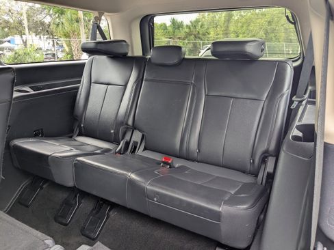 Used 2023 Ford Expedition Max XLT image 15