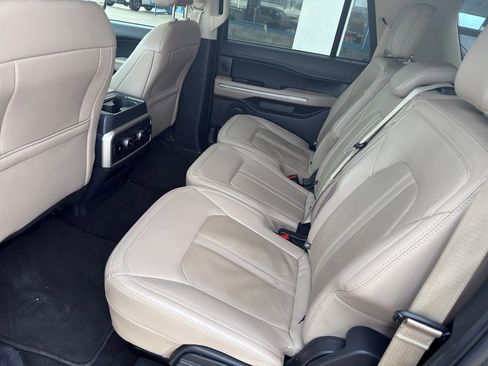 Used 2024 Ford Expedition Max Limited image 10