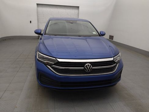 Used 2023 Volkswagen Jetta SE image 14
