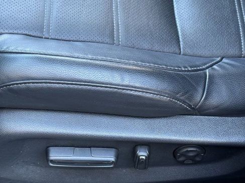 Used 2019 Honda CR-V Touring image 28