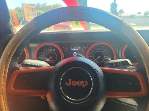 Used 2019 Jeep Wrangler Unlimited Sport S AWD/4WD image 15