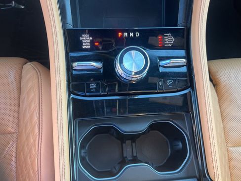 Used 2023 Jeep Grand Cherokee Summit image 32