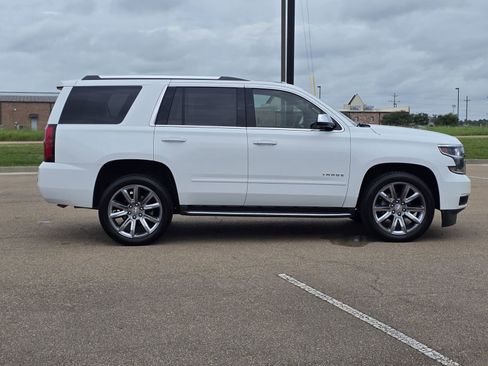 Used 2017 Chevrolet Tahoe Premier RWD image 4