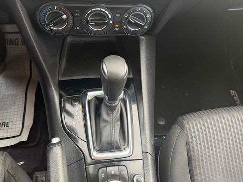 Used 2016 MAZDA MAZDA3 i Sport w/ Preferred Equipment Package image 32