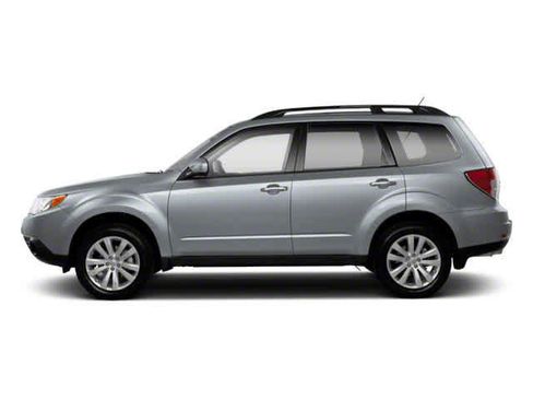 Used 2013 Subaru Forester 2.5X Limited AWD/4WD image 6