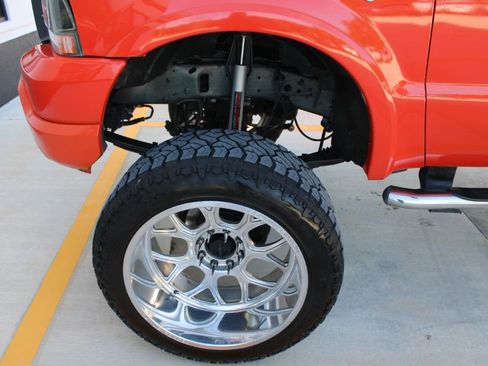 Used 2004 Ford F250 Harley-Davidson AWD/4WD image 9