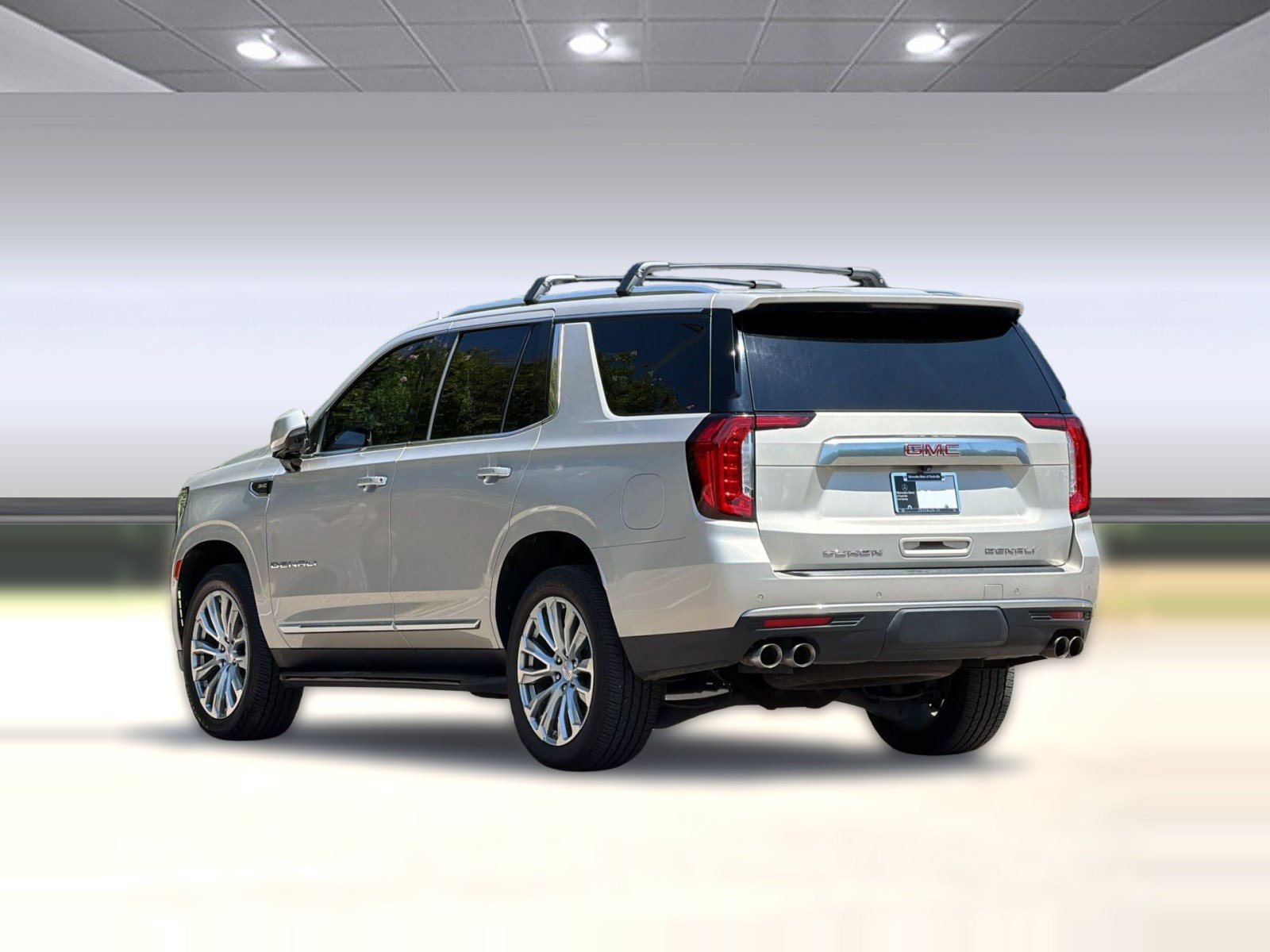 Used 2022 GMC Yukon Denali AWD/4WD image 3