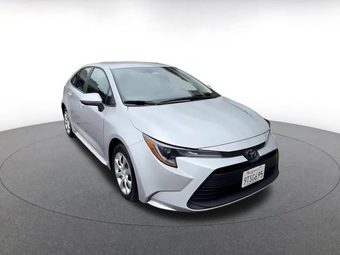 Used 2025 Toyota Corolla LE FWD image 3
