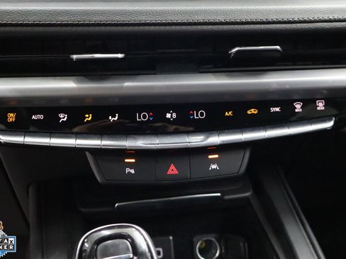 Used 2025 Cadillac XT4 Premium Luxury FWD image 20