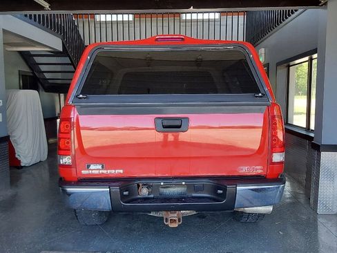 Used 2008 GMC Sierra 1500 W/T w/ Work Truck Preferred Package AWD/4WD image 12