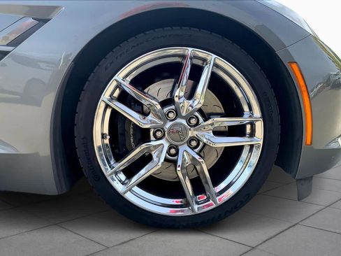 Used 2015 Chevrolet Corvette Stingray Coupe w/ 2LT Preferred Equipment Group image 10