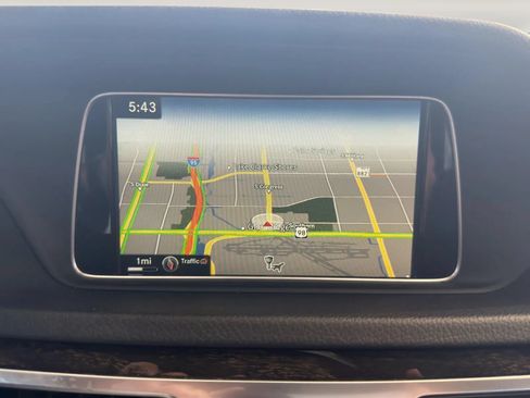 Used 2016 Mercedes-Benz E 350 Sedan image 16