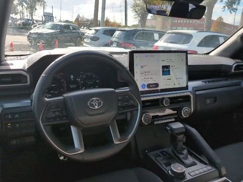 Used 2024 Toyota Tacoma TRD Sport image 8