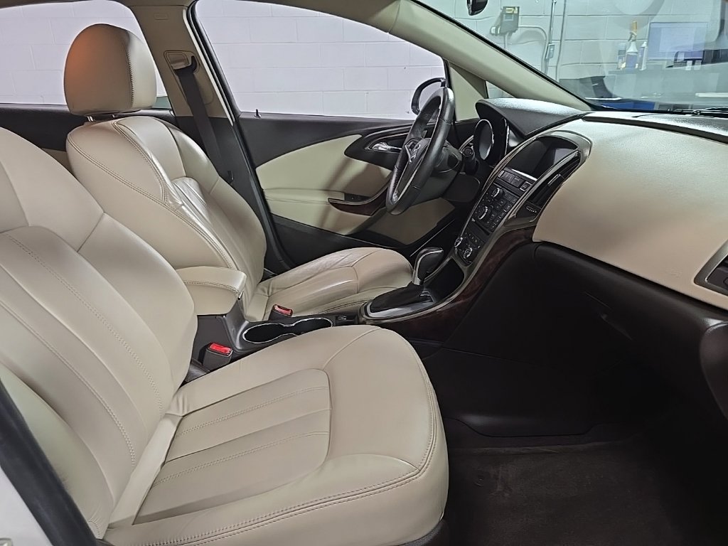 Used 2014 Buick Verano Leather FWD image 33