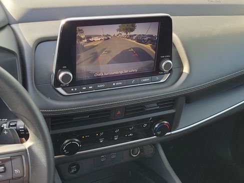 Certified 2025 Nissan Rogue S FWD image 23