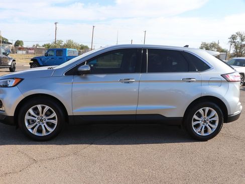 Used 2024 Ford Edge Titanium image 4