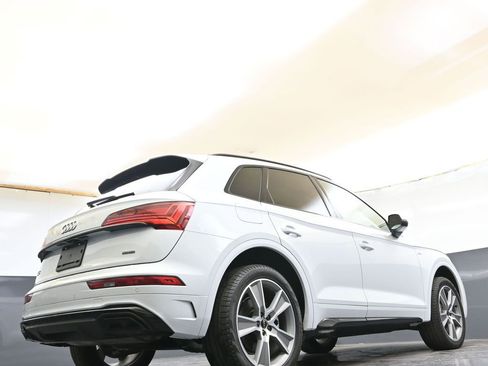 Certified 2025 Audi Q5 2.0T Premium w/ Convenience Plus Package image 33