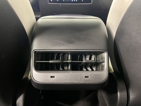 Used 2021 Tesla Model Y Long Range image 25