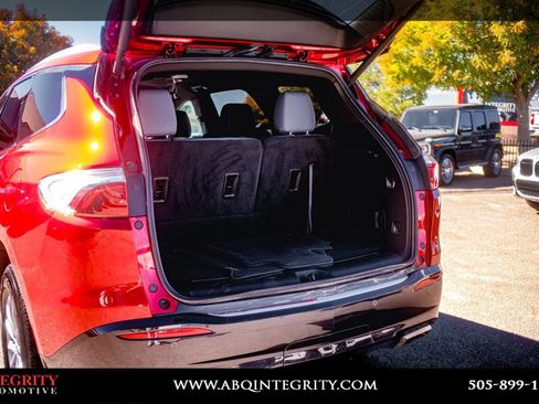 Used 2023 Buick Enclave Essence image 30