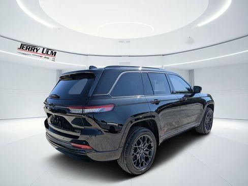 New 2026 Jeep Grand Cherokee Summit w/ Obsidian Package AWD/4WD image 3