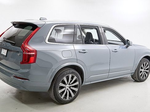 Used 2023 Volvo XC90 B5 Core w/ Climate Package image 10