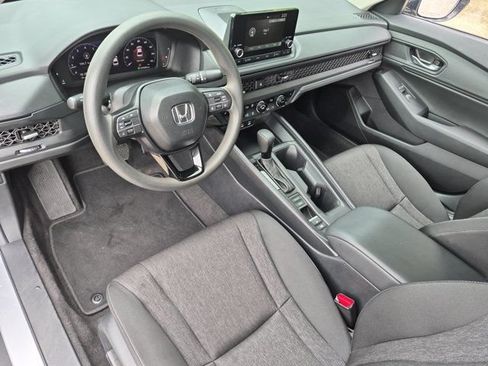 Used 2025 Honda Accord SE image 15