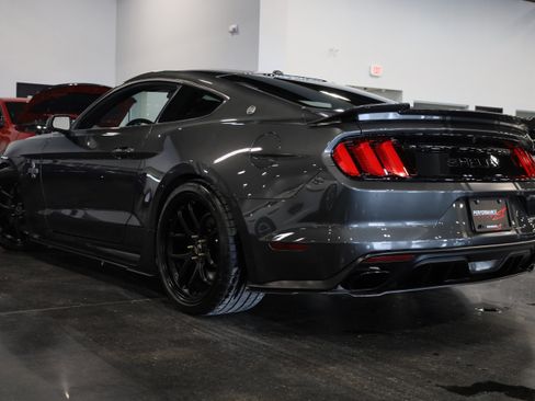 Used 2017 Ford Mustang GT Premium w/ Equipment Group 401A image 4