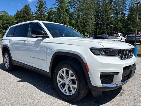Used 2023 Jeep Grand Cherokee L Limited AWD/4WD image 5
