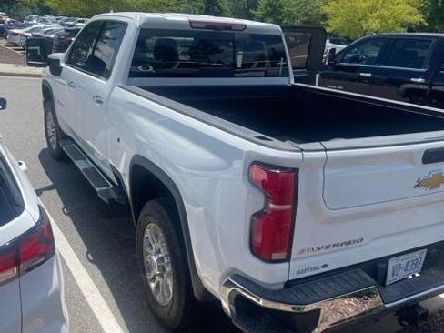 Used 2024 Chevrolet Silverado 2500 LTZ w/ LTZ Premium Package AWD/4WD image 4