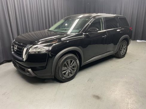 Used 2022 Nissan Pathfinder S AWD/4WD image 3