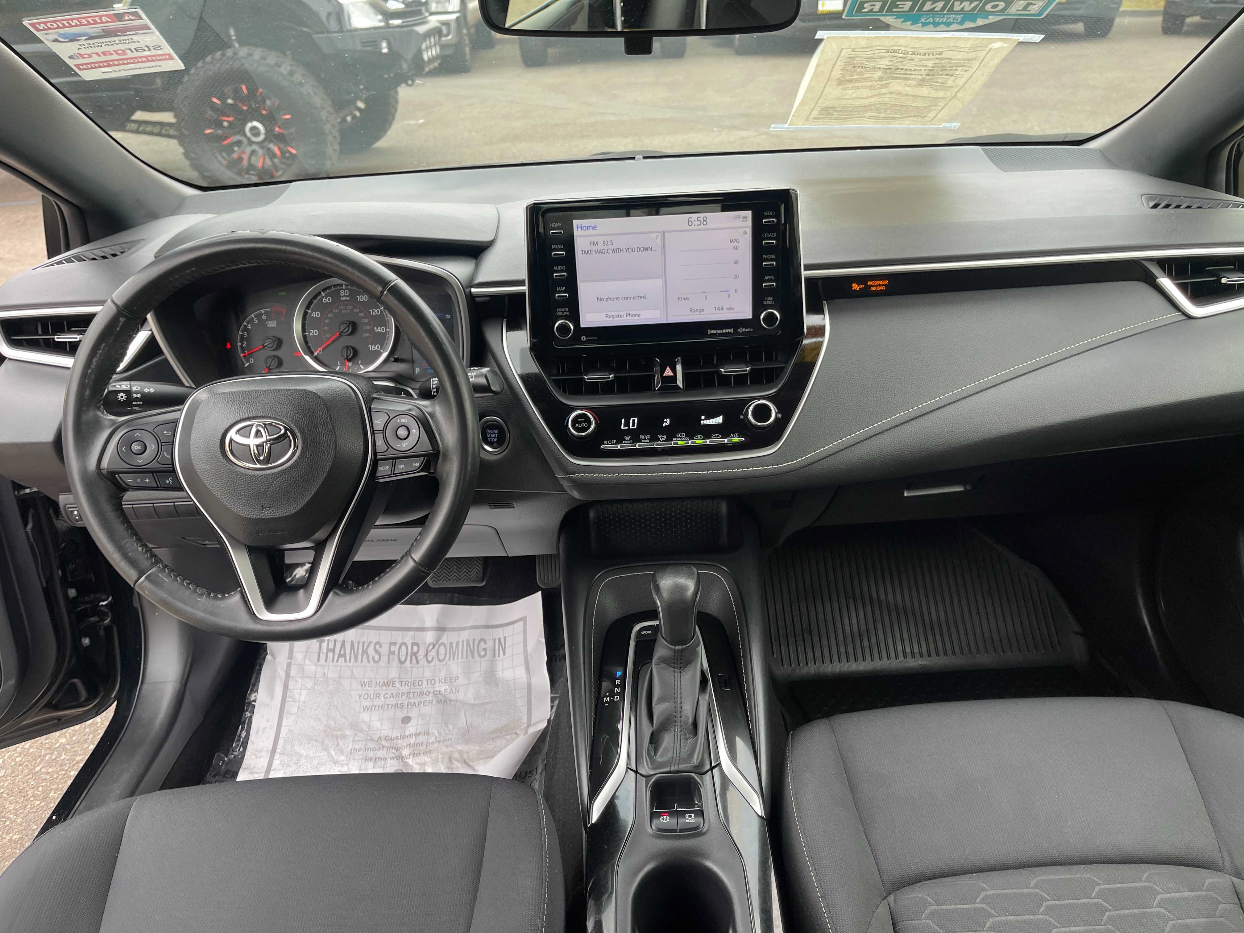 Used 2022 Toyota Corolla SE w/ SE Preferred Package FWD image 13