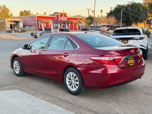 Used 2015 Toyota Camry LE FWD image 39
