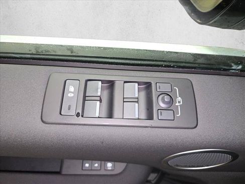 New 2026 Land Rover Discovery S AWD/4WD image 27