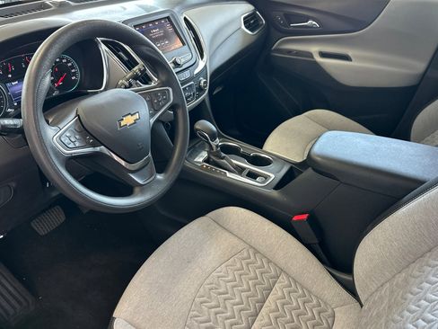 Used 2023 Chevrolet Equinox LT w/ LPO, Floor Liner Package FWD image 10