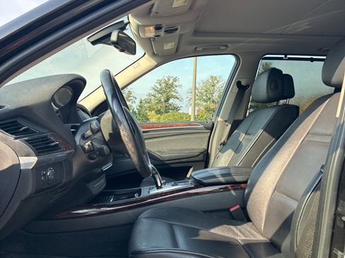 Used 2010 BMW X5 xDrive30i image 17