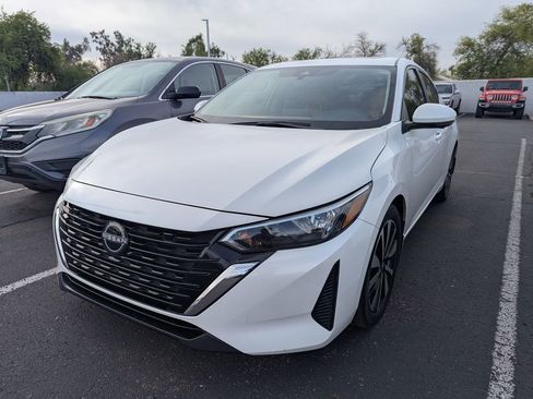 Used 2024 Nissan Sentra SV w/ SV Premium Package image 2