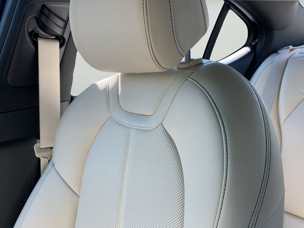 Certified 2026 Genesis G70 2.5T RWD image 41